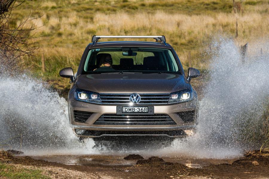  Volkswagen Touareg V6 TDI Adventure 2017 года  (AU) (фото 12 из 33)